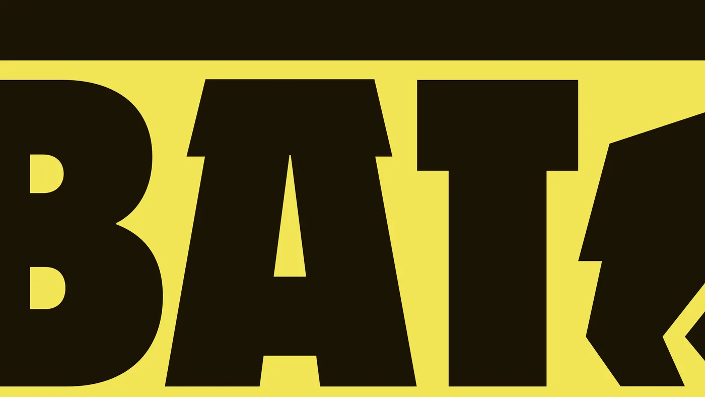 Détail du logo BisonBât, les lettres BAT